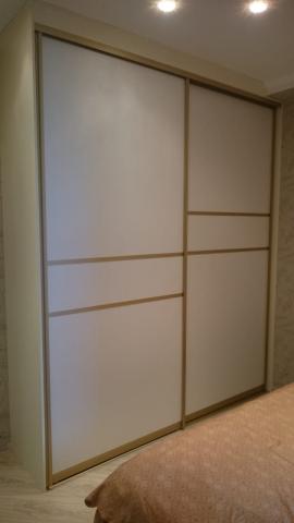 Шкаф-купе Raumplus S 777 золото , вставка - иск.кожа